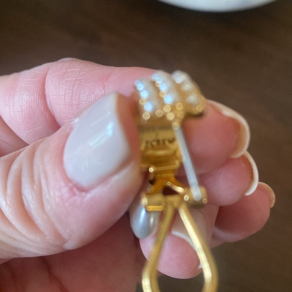 Jcrew Elegant Gold and Pearl Drop Earrings - Picture 3 of 3